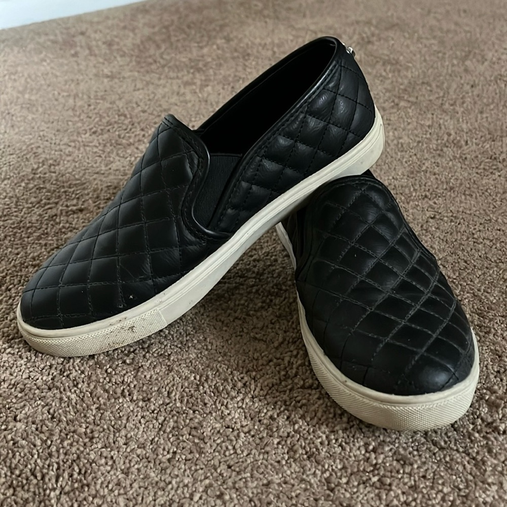 Size 8 women’s Steve Madden shoes